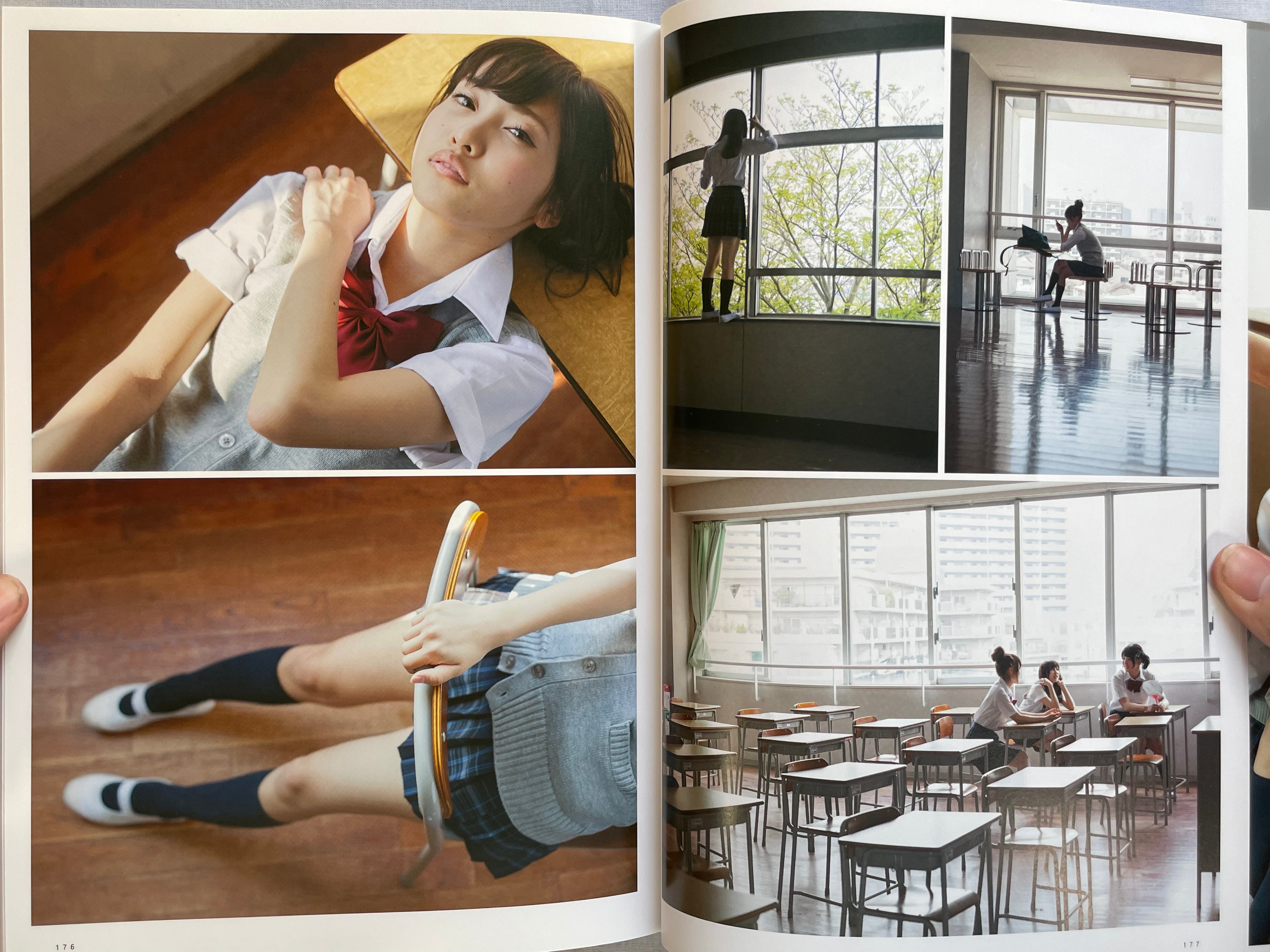 JK Pose Maniacs by Yuki Aoyama (2013)