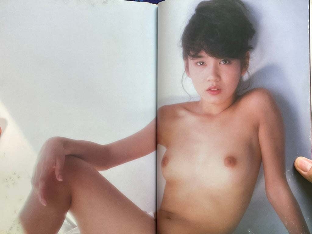 ...Natsuko 1984: Yamamoto Natsuko Photo Book - Hardcover (2003)
