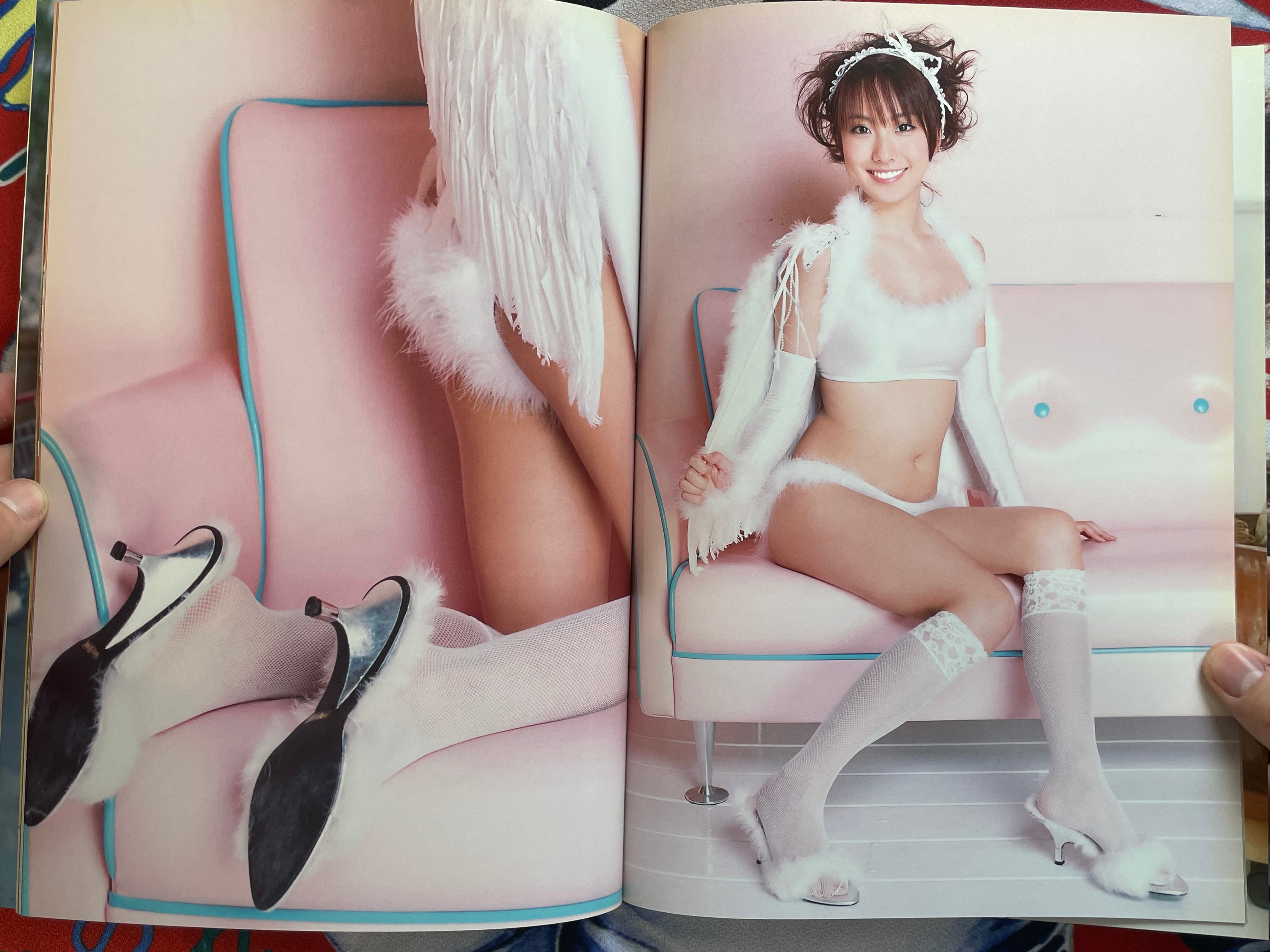 Azu Darake: Azusa Yamamoto Photo Collection (2008)