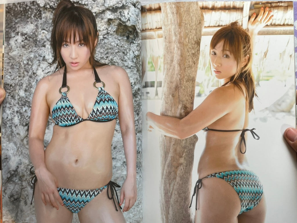SIGNED Goddesses: Yuzuki Aikawa + Yoko Bito (2012)