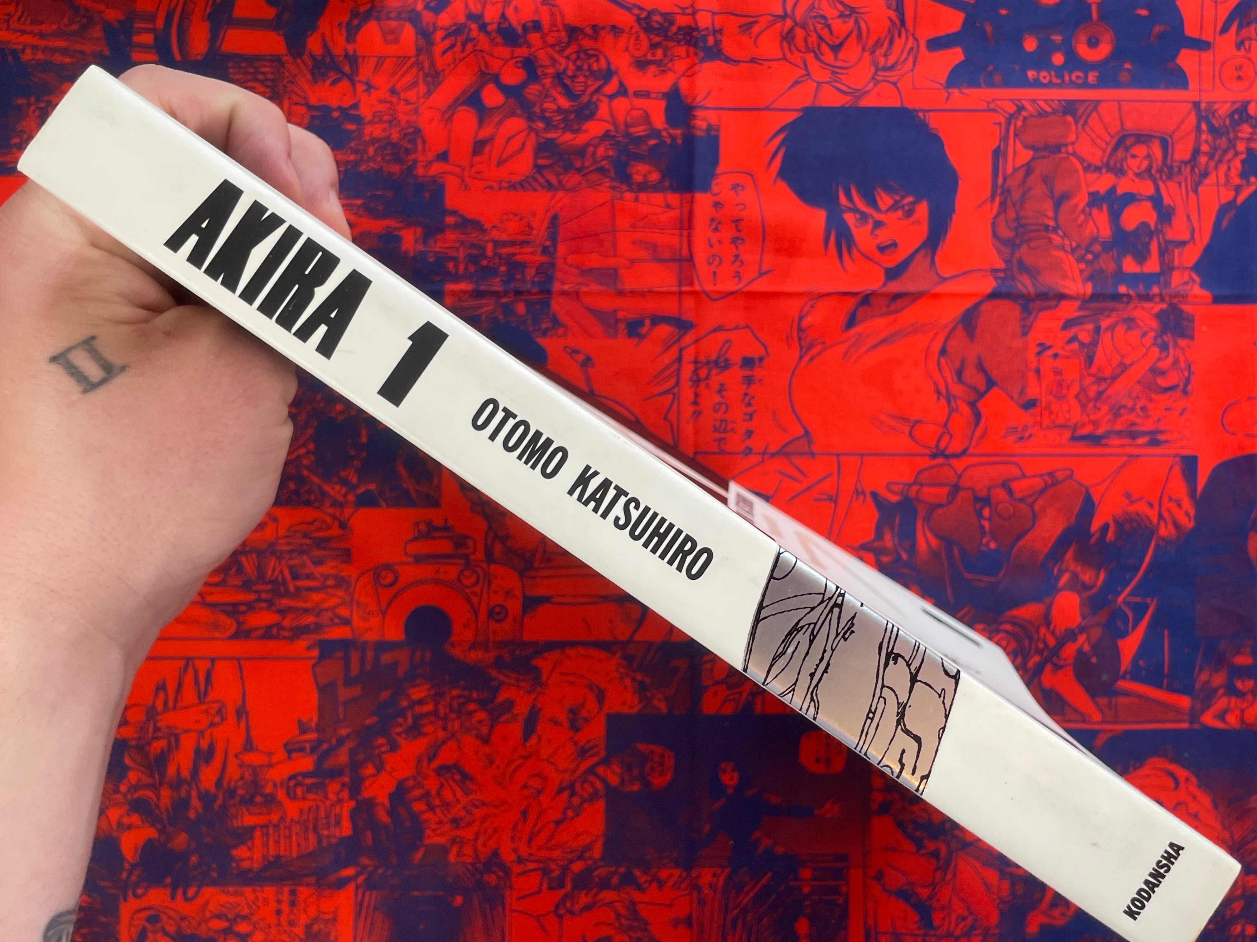 Akira 1 Color Edition by Katsuhiro Otomo (2003)