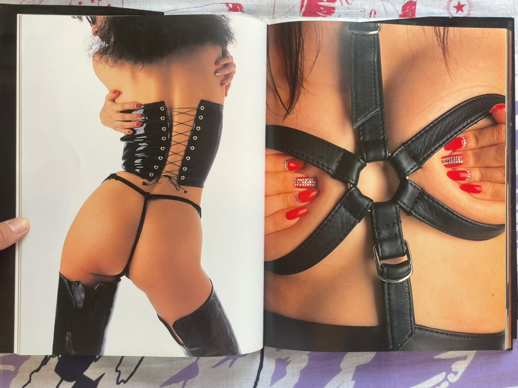 Another Skin: Senri Yamazaki In The Bondage - Hardcover (1992)