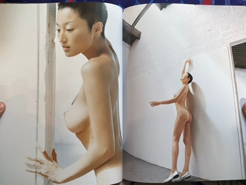 Harumi Inoue LIVE by Kishin Shinoyama (1999)