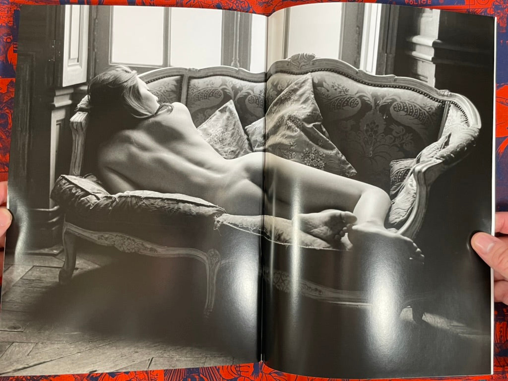 Monthly Neo: Maya Koizumi w/ Hardcover-bound Photographs (2011)