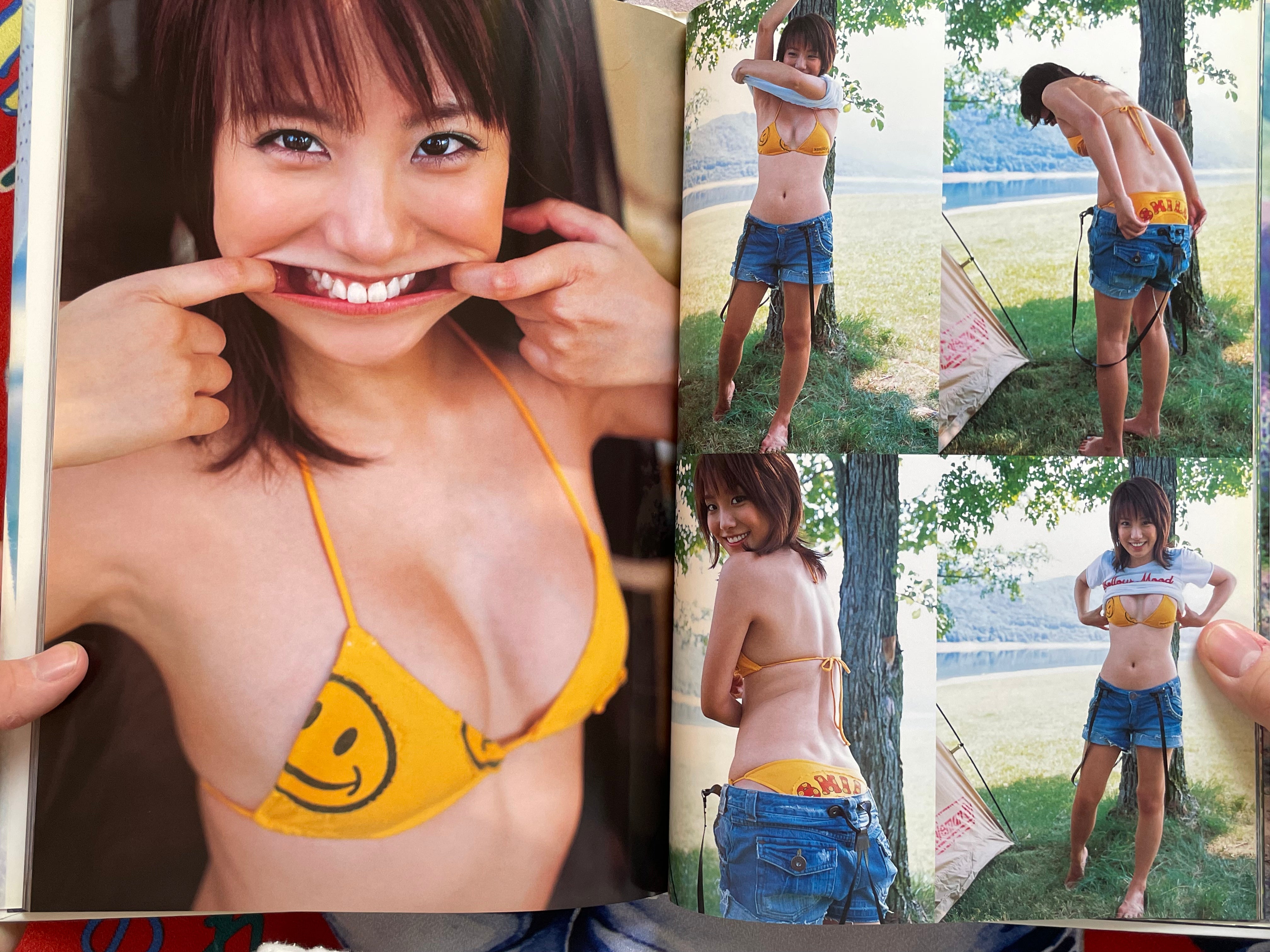 Azu Ing: Azusa Yamamoto Photo Collection - Hardcover w/ DVD (2006)