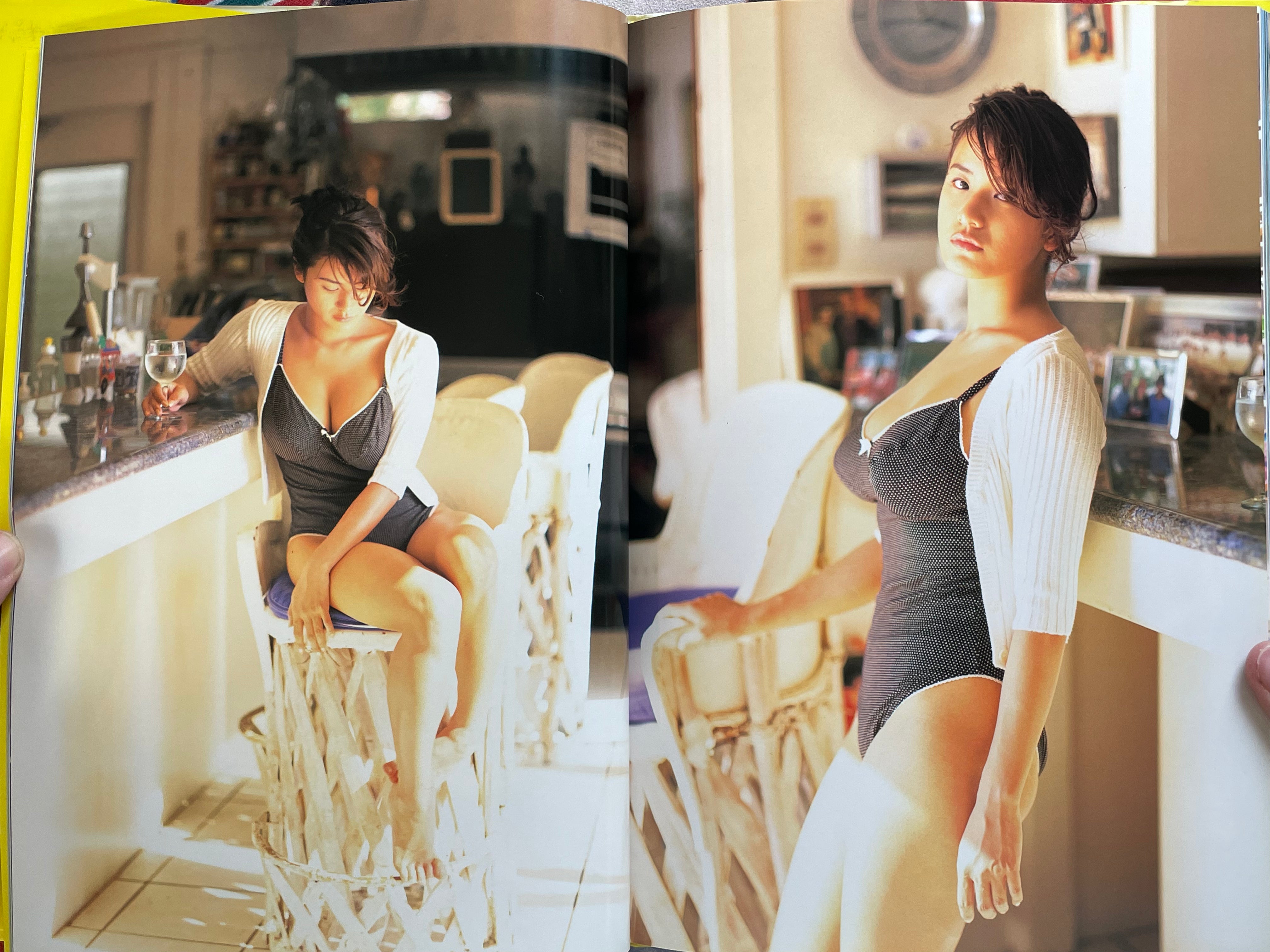 Yuko Aoki Photo Collection: Doushiyou Mo Nai Kurai Suki - Hardcover (1996)-thumbmail-12
