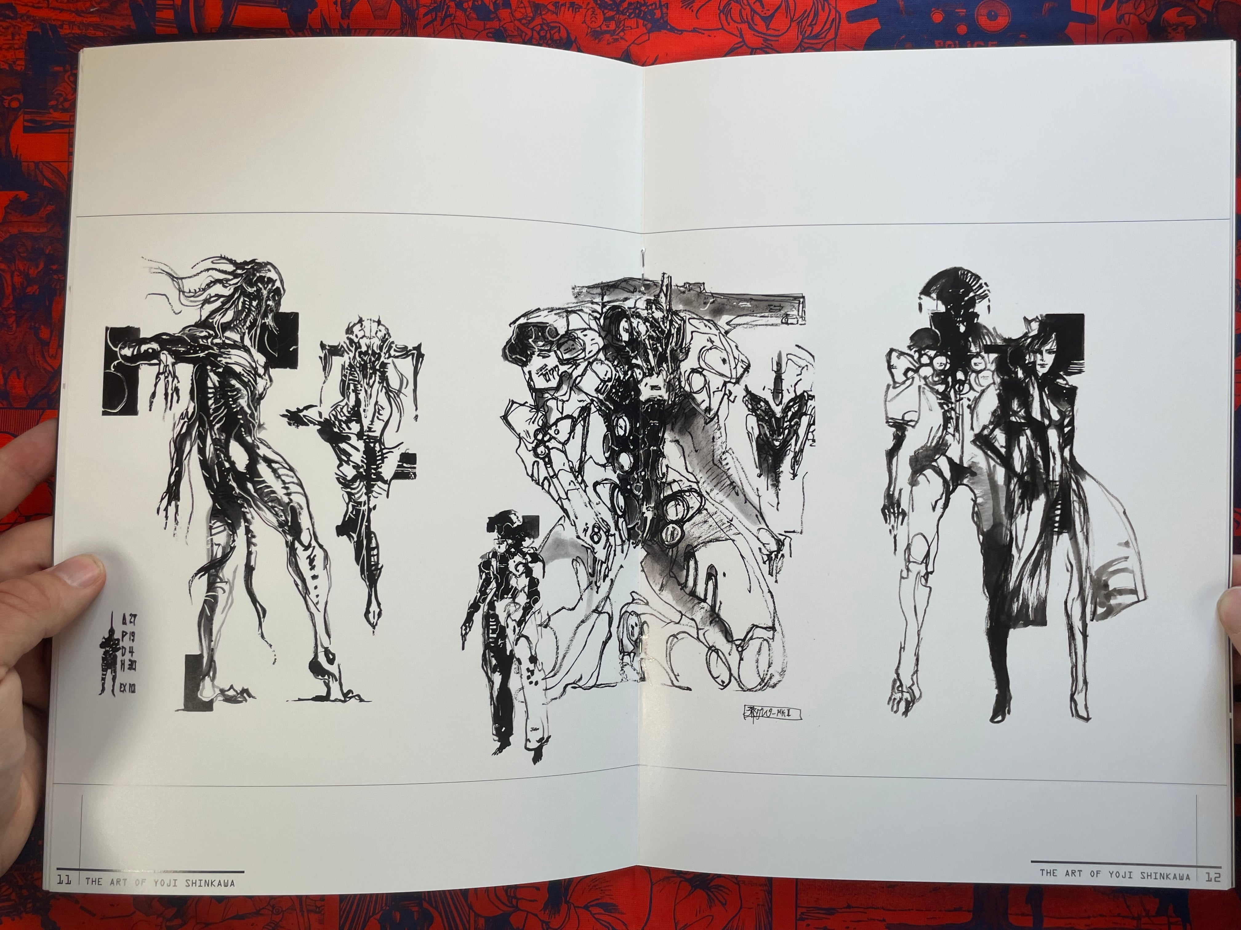 The Art of Yoji Shinkawa Sketch Book (2011)