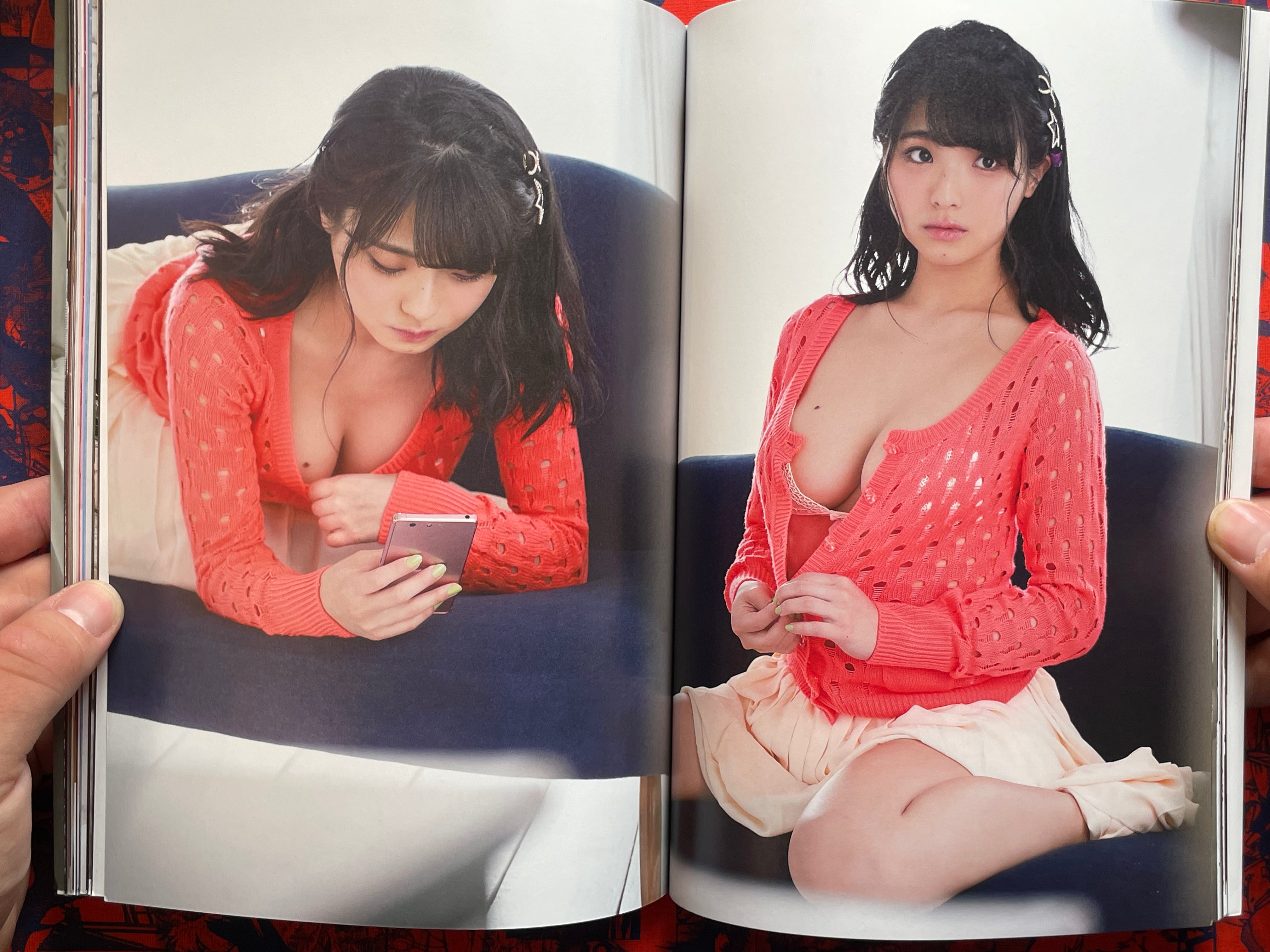 Wrap the Boobs 2 ft. VA Models (2018)