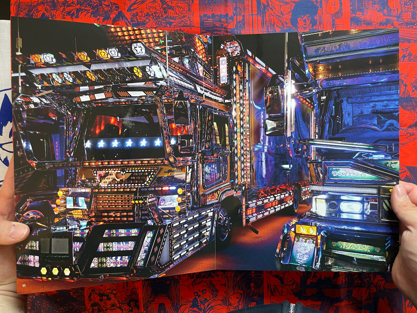 Dekotora Starships on the Road in Japan by Junji Hata (2022)