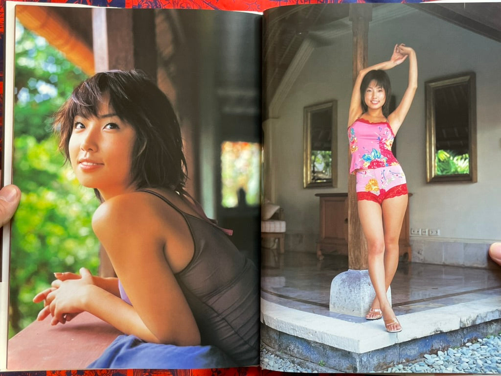 Gem Megumi Photo Collection (Obi Included) - Hardcover by Isamu Ueno (2001)