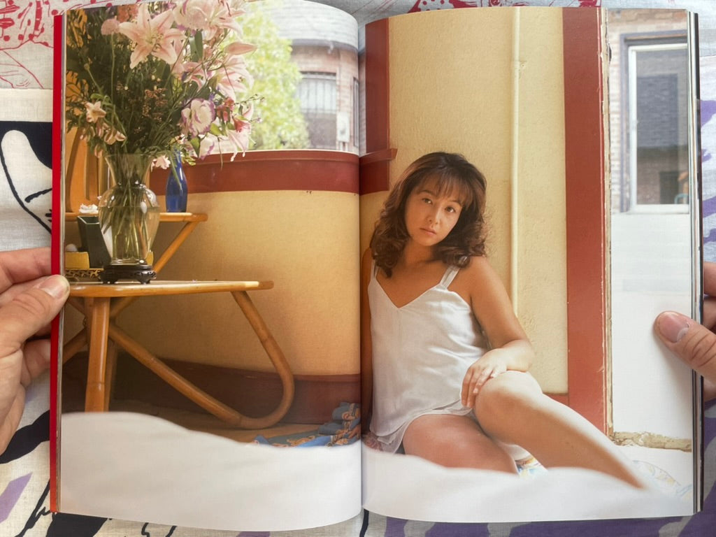 Cuty Suzuki Photo Book: Cuty Mania - Slipcover (1996)