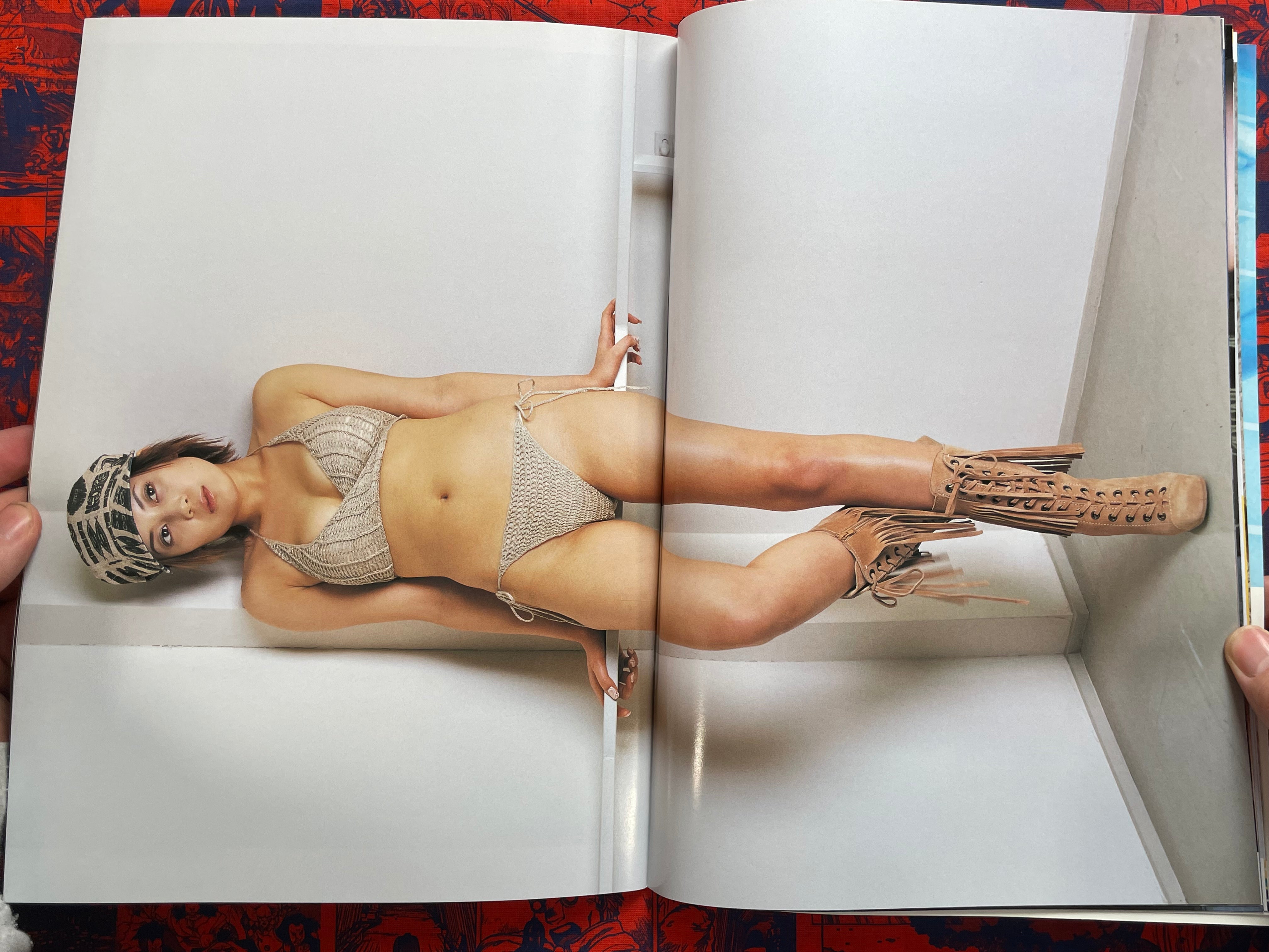 Monthly Shincho Mook: Ogawa Nana (2002)