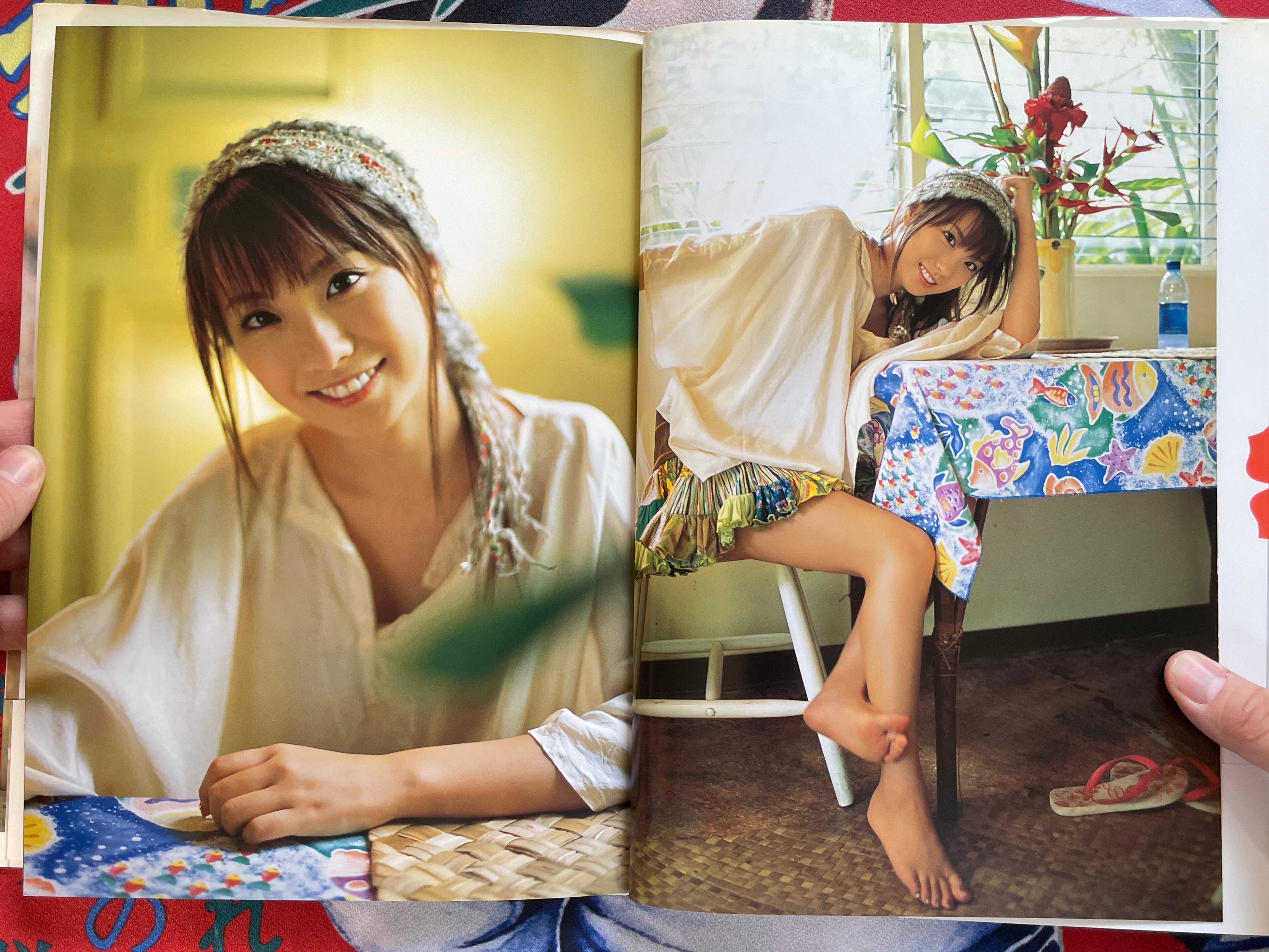 Azu Hawaii: Azusa Yamamoto Photo Collection - Hardcover w/ DVD (2007)