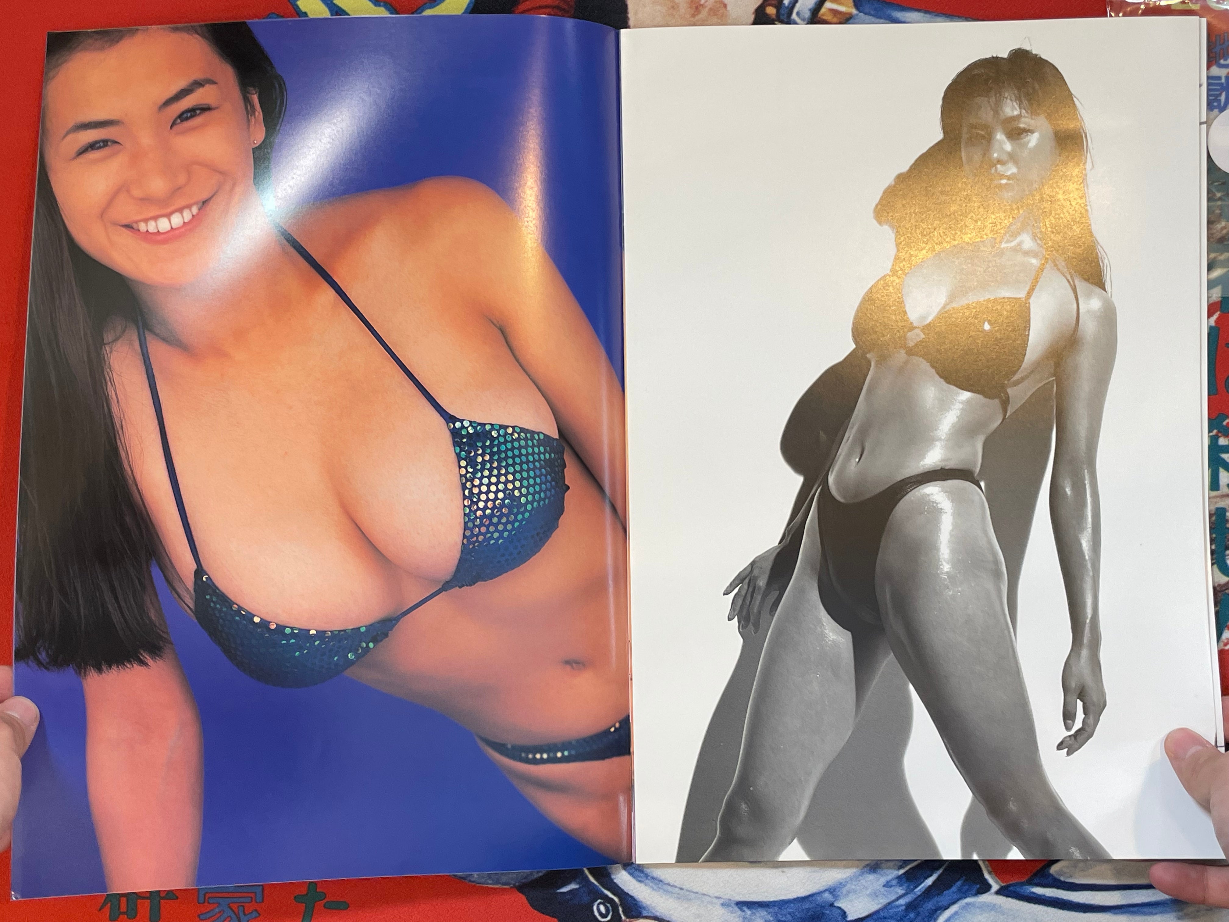 Life-Size Beautiful Women Poster Book - Slipcover, Oversized by Penthouse Japan (1996)-thumbmail-13