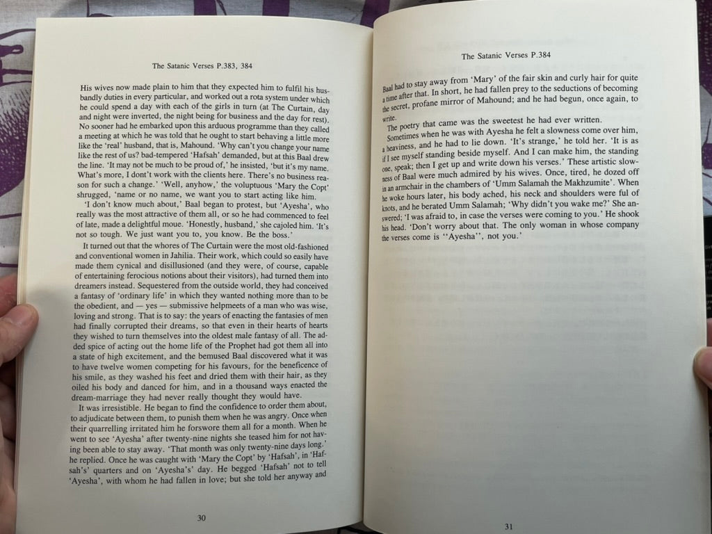 The Satanic Verses - Selected Passages in Japanese & English by Salman Rushdie