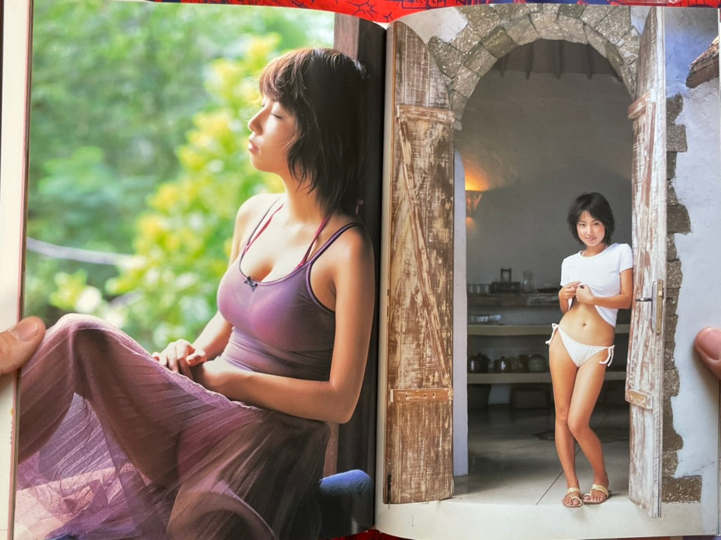 Gem Megumi Photo Collection (Obi Included) - Hardcover by Isamu Ueno (2001)