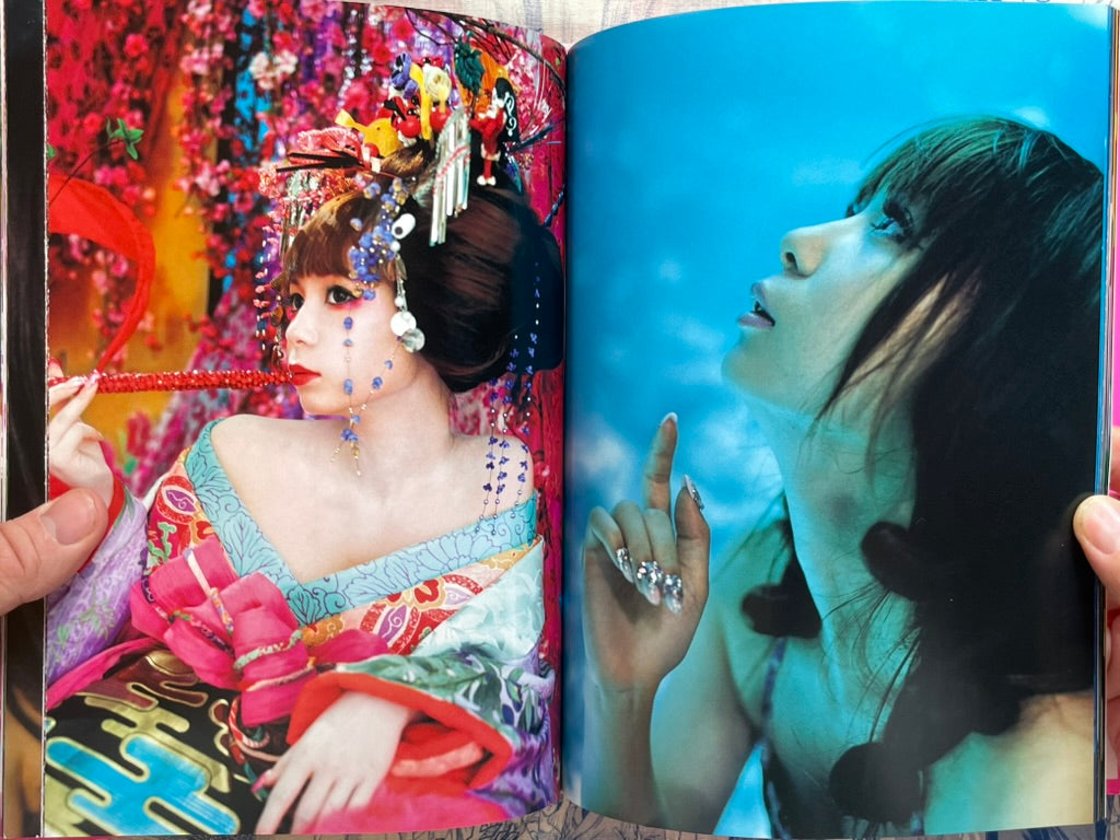 Shokol et Mikanne 2: Nakagawa Shoko & Ninagawa Mika 2 - Hardcover (2011)